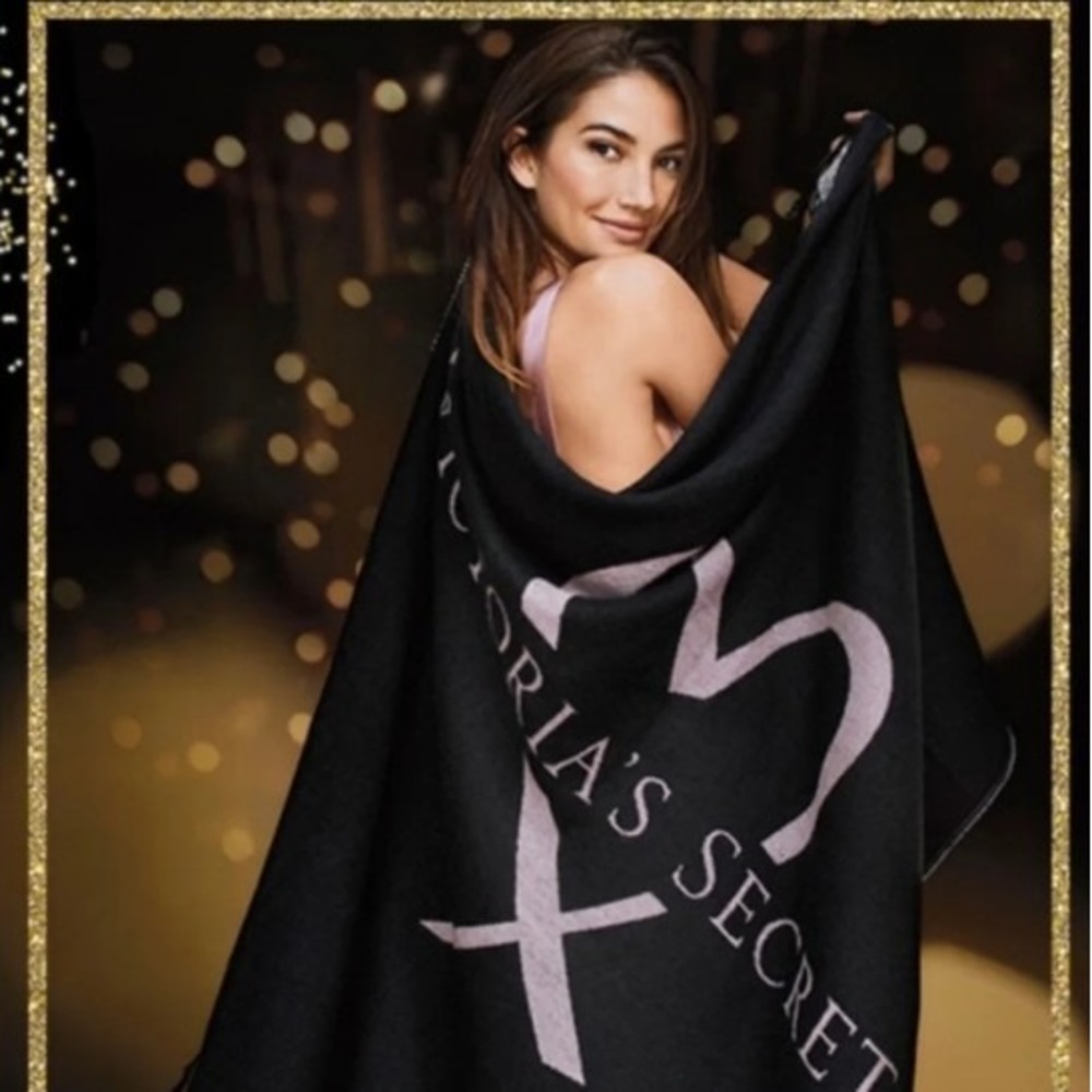 Victoria's Secret Throw Blanket Size 50x50 Black Heart Logo Fringe Cozy